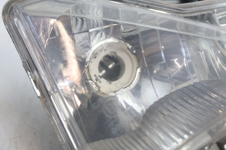 photo de FARO DELANTERO YAMASAKI ROADSTER 50 (2013 - 2018) - Primer plano técnico