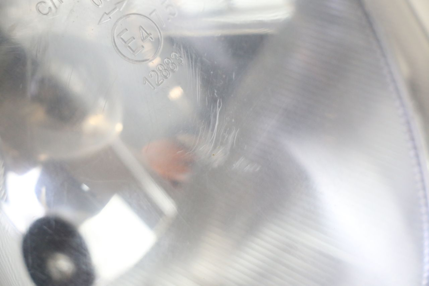 photo de FARO DELANTERO TNT MOTOR ROMA 10' 4T 50 (2019 - 2022) - Primer plano técnico