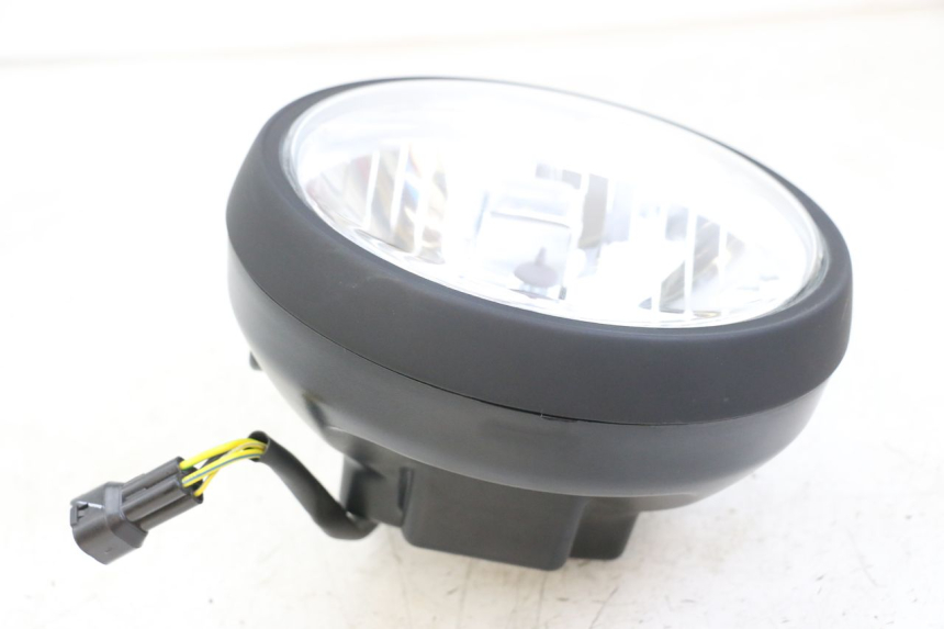 photo de FARO DELANTERO ROYAL ENFIELD SCRAM 411 (2022 - 2024) - Primer plano técnico