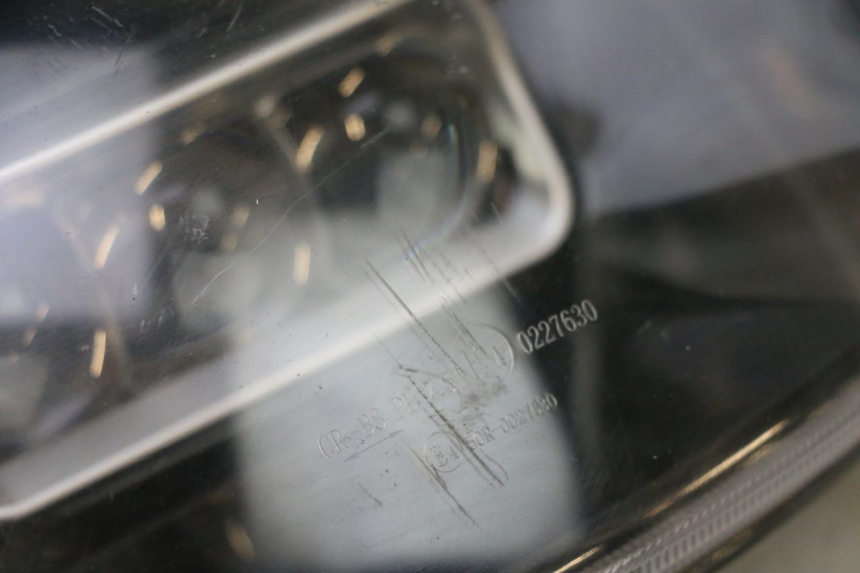 photo de FARO DELANTERO BAIKU SAKURA 1 (2021 - 2025) - Primer plano de alta resolución