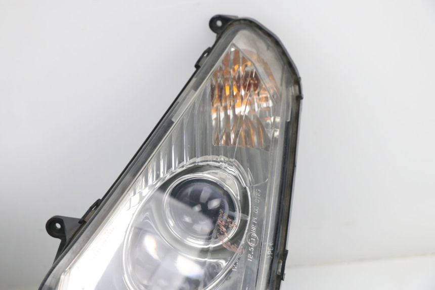 photo de FARO DELANTERO PEUGEOT SATELIS COMPRESSOR K15 125 (2006 - 2009) - Foto de producto adicional