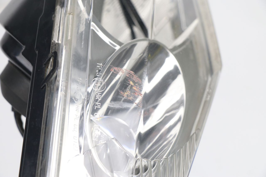 photo de FARO DELANTERO PEUGEOT SATELIS COMPRESSOR K15 125 (2006 - 2009) - Detalles de los puntos de fijación