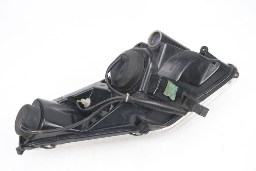 photo de FARO DELANTERO PEUGEOT SATELIS 125 (2010 - 2012) - Enfoque en la estructura