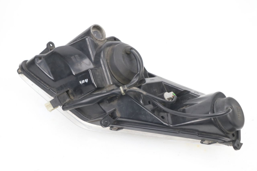 photo de FARO DELANTERO PEUGEOT SATELIS 125 (2010 - 2012) - Detalles de los puntos de fijación