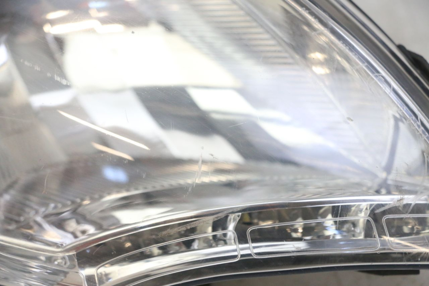 photo de FARO DELANTERO PEUGEOT SATELIS 125 (2013 - 2018) - Otra vista del artículo