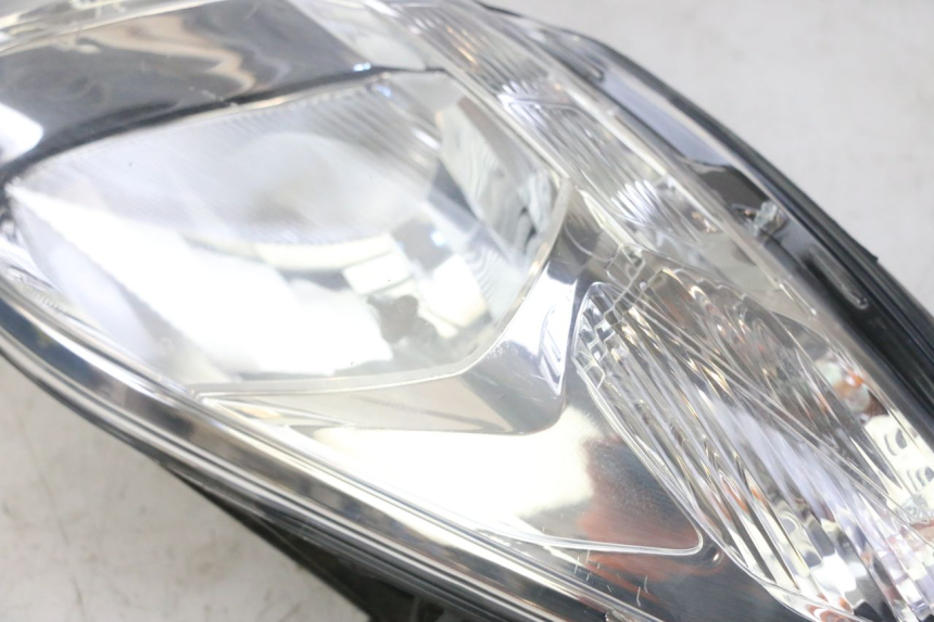 photo de FARO DELANTERO PEUGEOT SATELIS 125 (2013 - 2018) - Recambio usado revisado