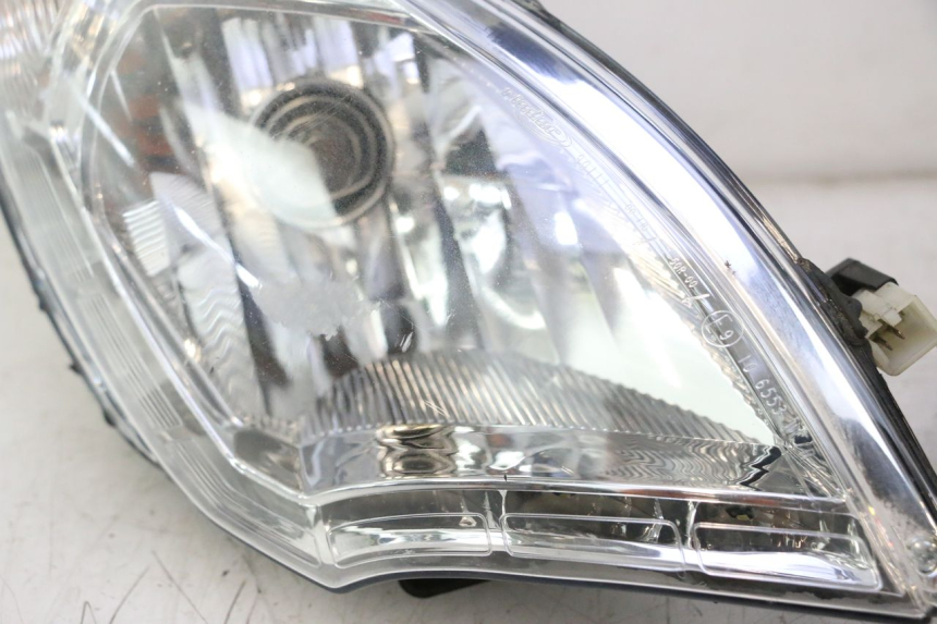 photo de FARO DELANTERO PEUGEOT SATELIS 125 (2013 - 2018) - Detalle de la pieza