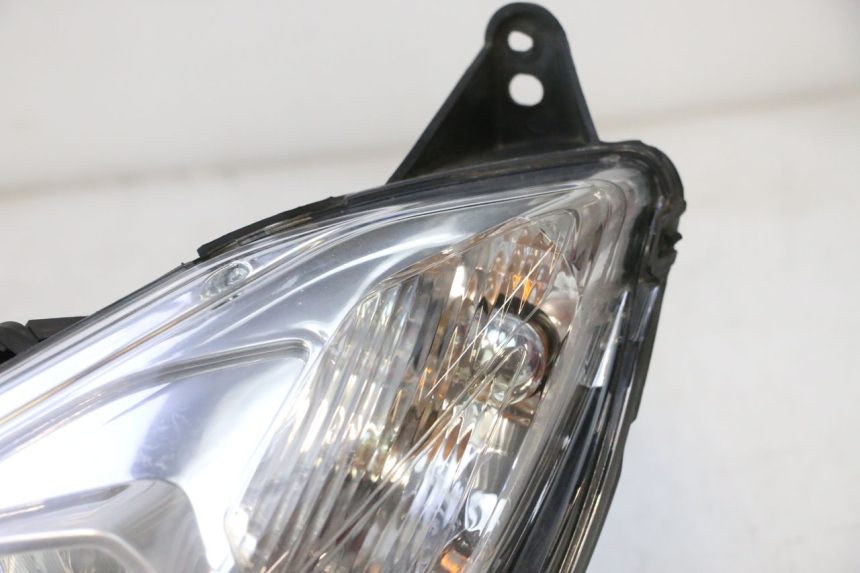 photo de FARO DELANTERO PEUGEOT SATELIS 125 (2013 - 2018) - Marcados y referencias originales