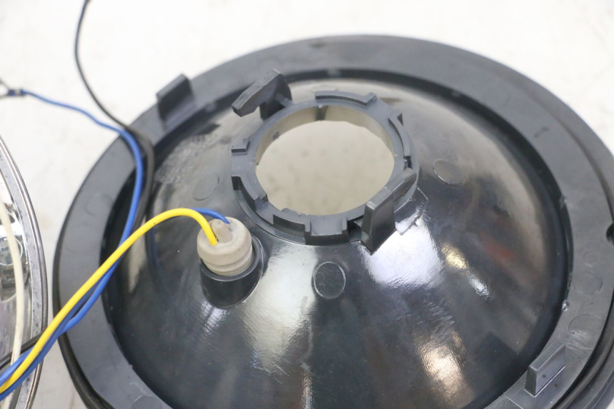 photo de FARO DELANTERO APRILIA SCARABEO GT TOURING 125 (1999 - 2005) - Características distintivas