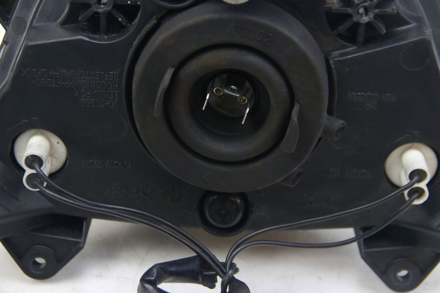 photo de FARO DELANTERO SUZUKI SIXTEEN 125 (2008 - 2010) - Zoom sobre los componentes