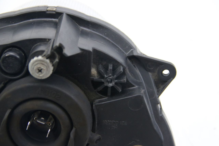 photo de FARO DELANTERO SUZUKI SIXTEEN 125 (2008 - 2010) - Foto de producto adicional