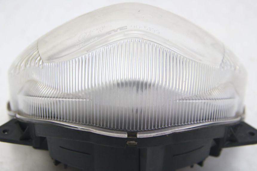 photo de FARO DELANTERO SUZUKI SIXTEEN 125 (2008 - 2010) - Otra perspectiva