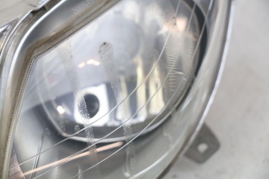 photo de FARO DELANTERO MBK SKYCRUISER 125 (2010 - 2013) - Detalles de los puntos de fijación