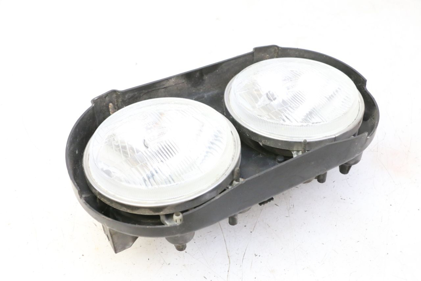 photo de FARO DELANTERO TRIUMPH SPRINT 900 (1995 - 1998) - Primer plano técnico