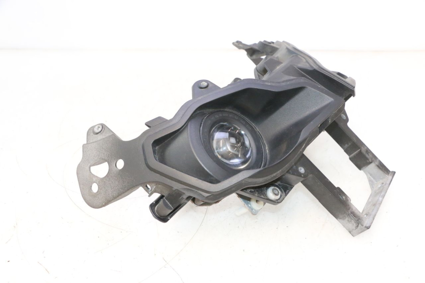 photo de FARO DELANTERO CAN-AM SPYDER RS 1000 (2008 - 2012) - Enfoque en la estructura