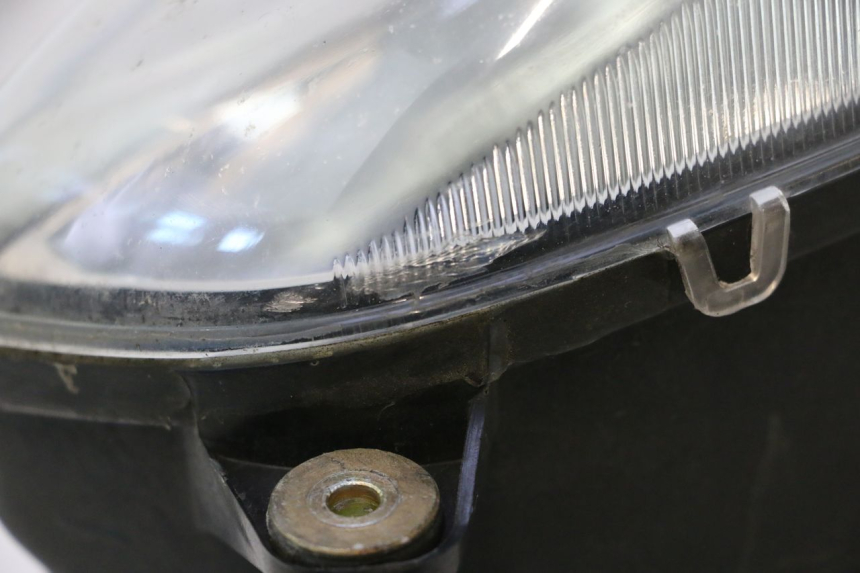 photo de FARO DELANTERO DUCATI SS IE DS CARENEE 1000 (2002 - 2006) - Estado de la superficie y material