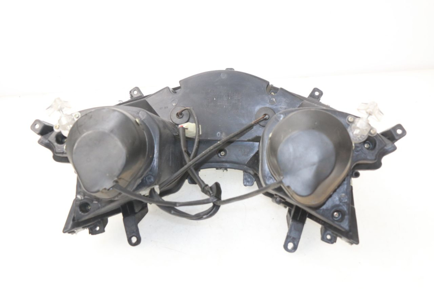 photo de FARO DELANTERO RAZZO STEED 125 (2012 - 2018) - Otra perspectiva