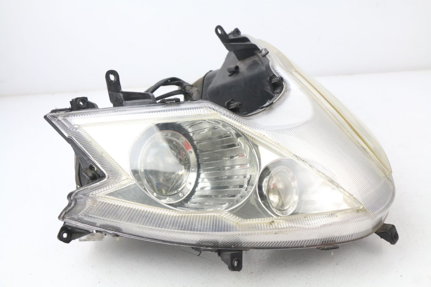 photo de FARO DELANTERO RAZZO STEED 125 (2012 - 2018) - Detalles de los puntos de fijación