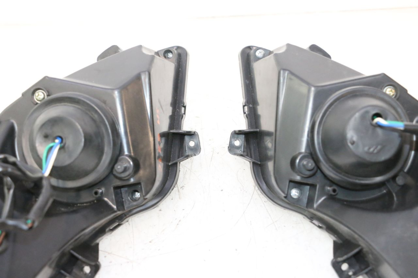 photo de FARO DELANTERO VASTRO STREET S 50 (2016 - 2021) - Primer plano técnico