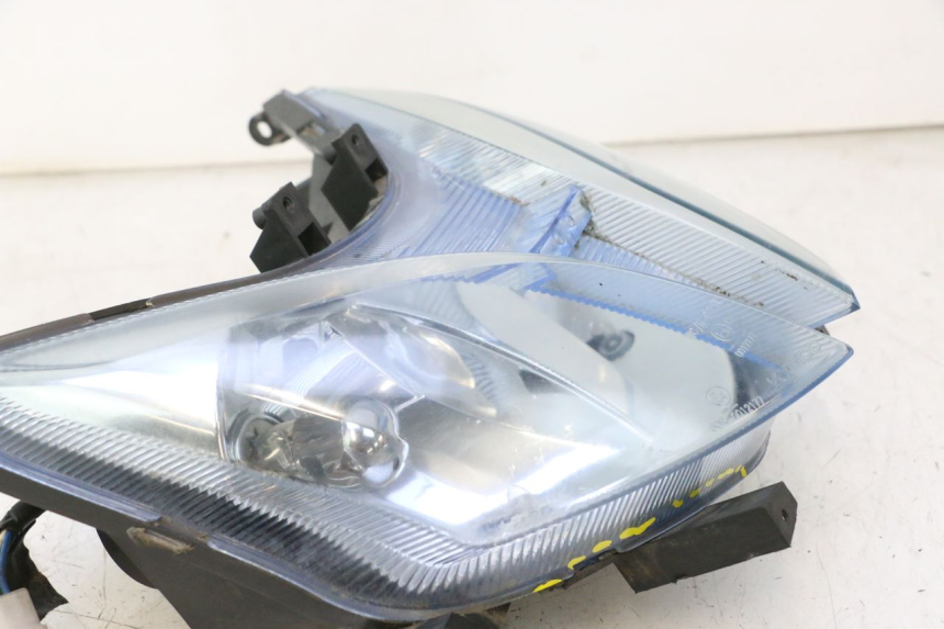photo de FARO DELANTERO KYMCO SUPER 8 2T 50 (2007 - 2013) - Detalles de los puntos de fijación
