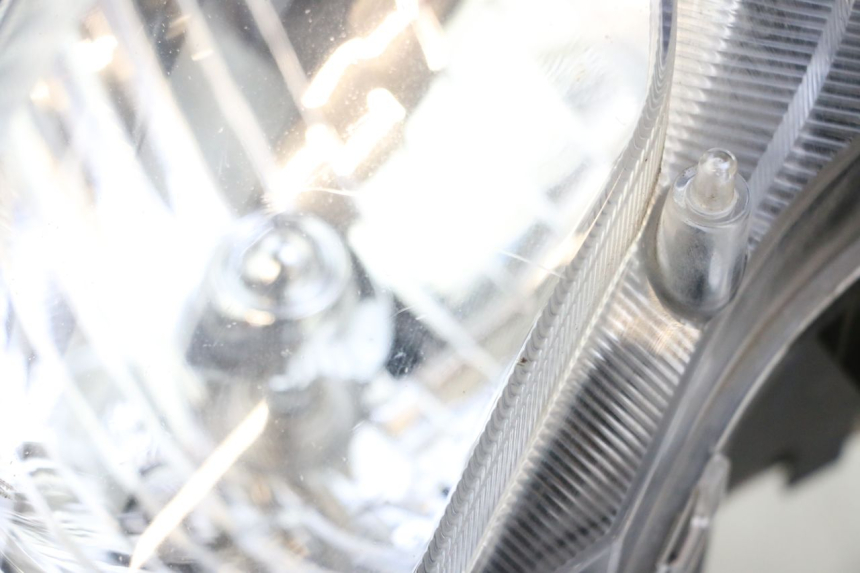 photo de FARO DELANTERO SUZUKI BURGMAN 125 (2018 - 2021) - Otra perspectiva