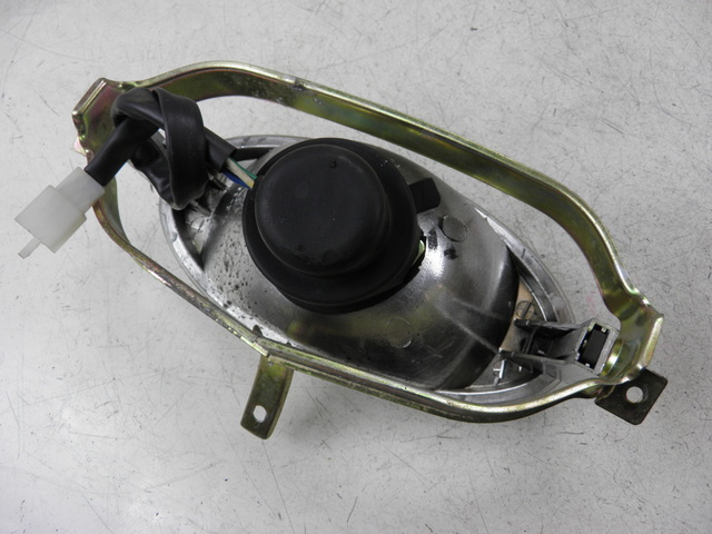 photo de FARO DELANTERO SWEET ELEC SWEET RACER TOB BOY 1 (2009 - 2012) - Detalles de los puntos de fijación