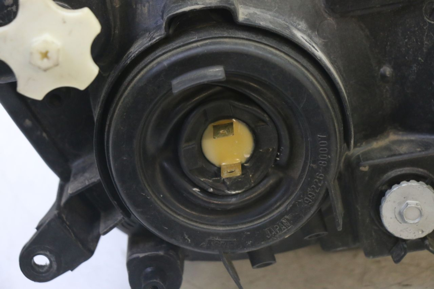 photo de FARO DELANTERO YAMAHA TDM ABS 900 (2002 - 2014) - Detalles de los puntos de fijación