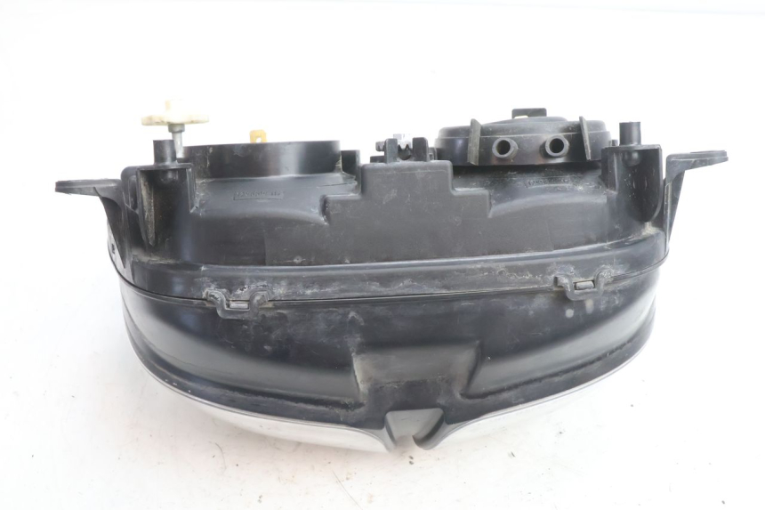 photo de FARO DELANTERO YAMAHA TDM ABS 900 (2002 - 2014) - Primer plano técnico