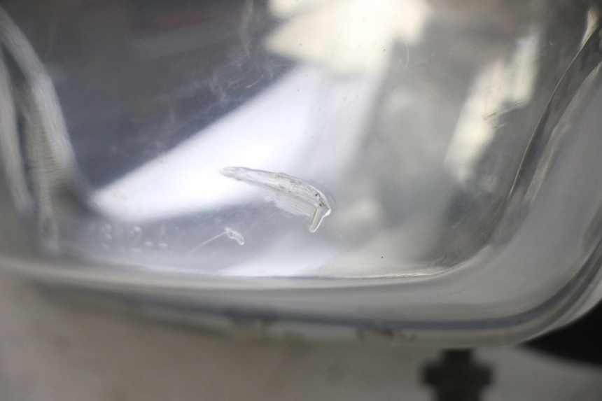 photo de FARO DELANTERO PEUGEOT TWEET 4T 50 (2014 - 2019) - Primer plano técnico