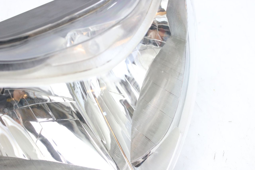 photo de FARO DELANTERO SUZUKI UH BURGMAN 125 (2002 - 2006) - Detalles de los puntos de fijación