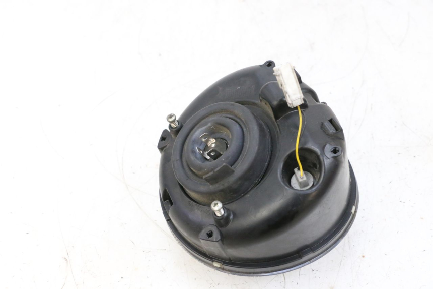 photo de FARO DELANTERO PIAGGIO VESPA GTS SUPER IE 125 (2009 - 2016) - Primer plano técnico