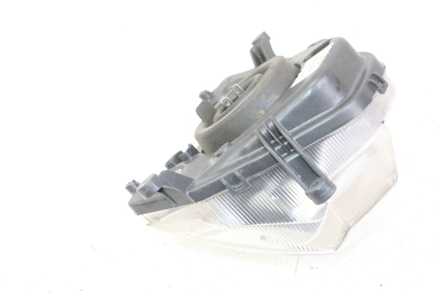 photo de FARO DELANTERO PEUGEOT VIVACITY NEW 4T 50 (2008 - 2017) - Detalle de la pieza