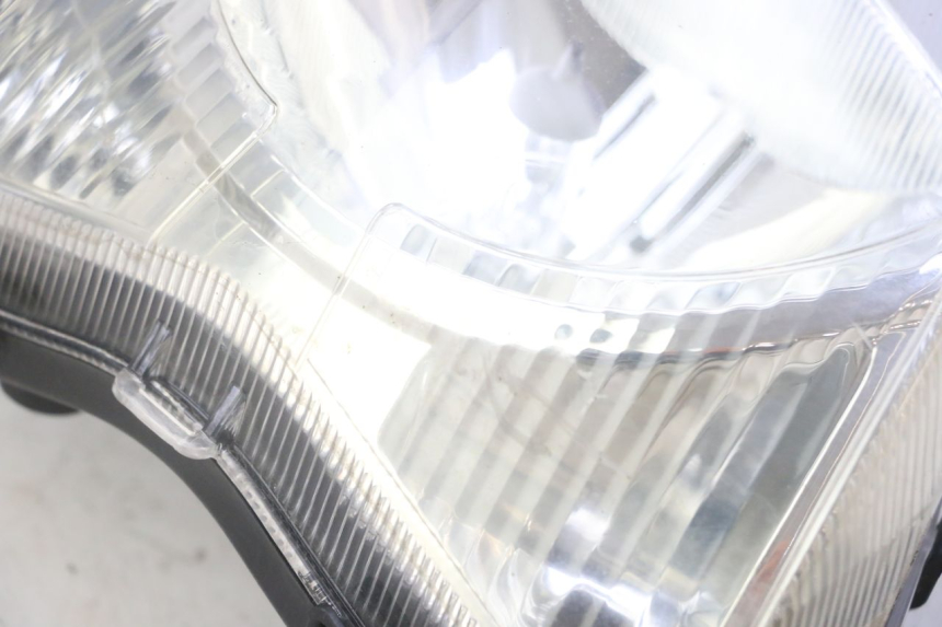 photo de FARO DELANTERO PEUGEOT VIVACITY NEW 4T 50 (2008 - 2017) - Detalles de los puntos de fijación