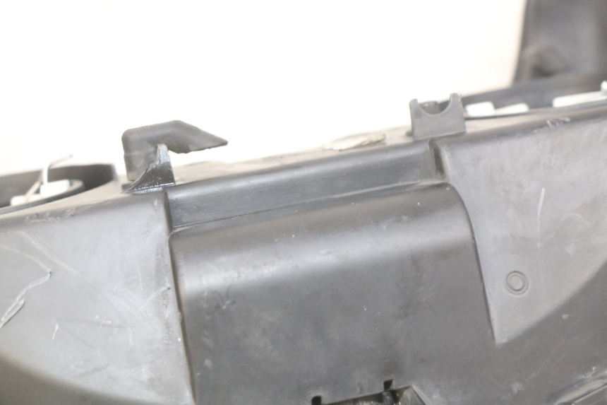 photo de FARO DELANTERO YAMAHA XMAX X-MAX 125 (2006 - 2009) - Estado de la superficie y material