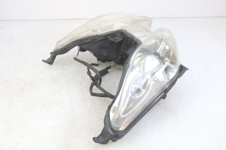 photo de FARO DELANTERO YAMAHA XMAX X-MAX 125 (2006 - 2009) - Estado de la superficie y material
