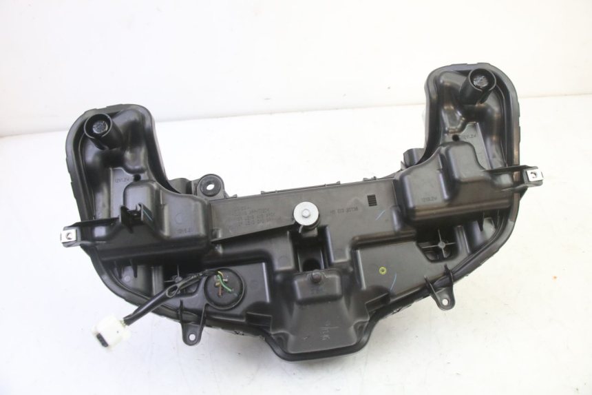 photo de FARO DELANTERO YAMAHA XMAX X-MAX 125 (2021 - 2025) - Primer plano técnico