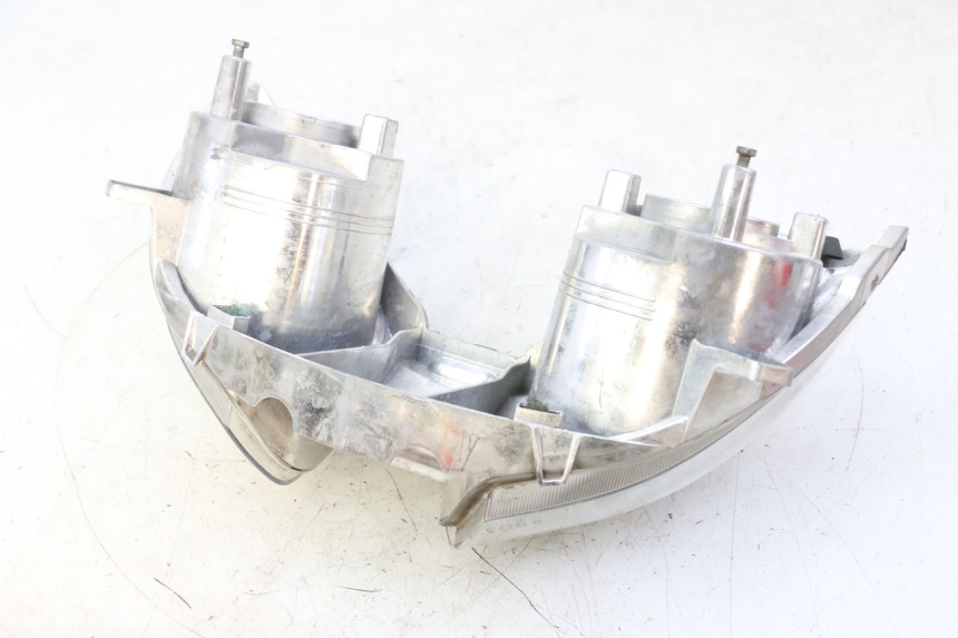 photo de FARO DELANTERO YAMAHA X-MAX XMAX 125 (2010 - 2013) - Detalles de los puntos de fijación