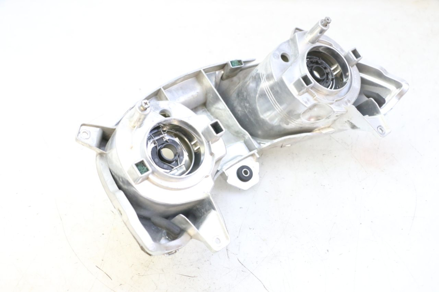 photo de FARO DELANTERO YAMAHA X-MAX XMAX 125 (2010 - 2013) - Estado de la superficie y material