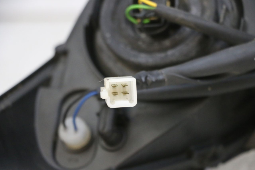 photo de FARO DELANTERO YAMAHA XMAX X-MAX 125 (2006 - 2009) - Otra perspectiva