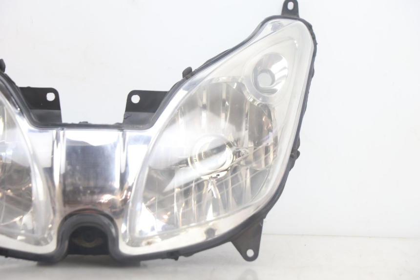 photo de FARO DELANTERO YAMAHA XMAX X-MAX 125 (2006 - 2009) - Zoom estado de uso