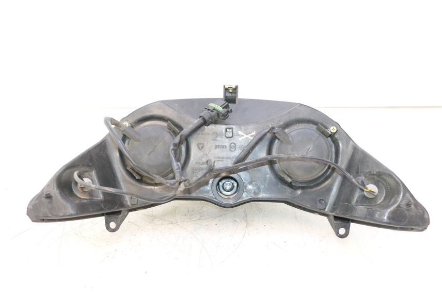 photo de FARO DELANTERO PIAGGIO X8 STREET 125 (2006 - 2007) - Estado de la superficie y material