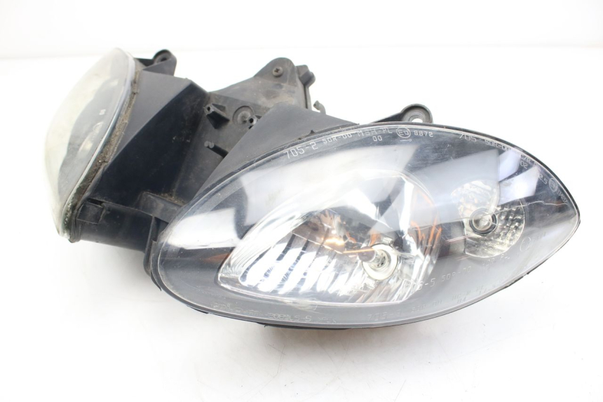 photo de FARO DELANTERO PIAGGIO X9 EVOLUTION 500 (2003 - 2005) - Estado de la superficie y material