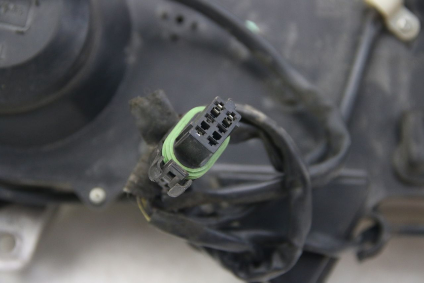 photo de FARO DELANTERO PIAGGIO X9 EVOLUTION 125 (2003 - 2007) - Otra vista del artículo