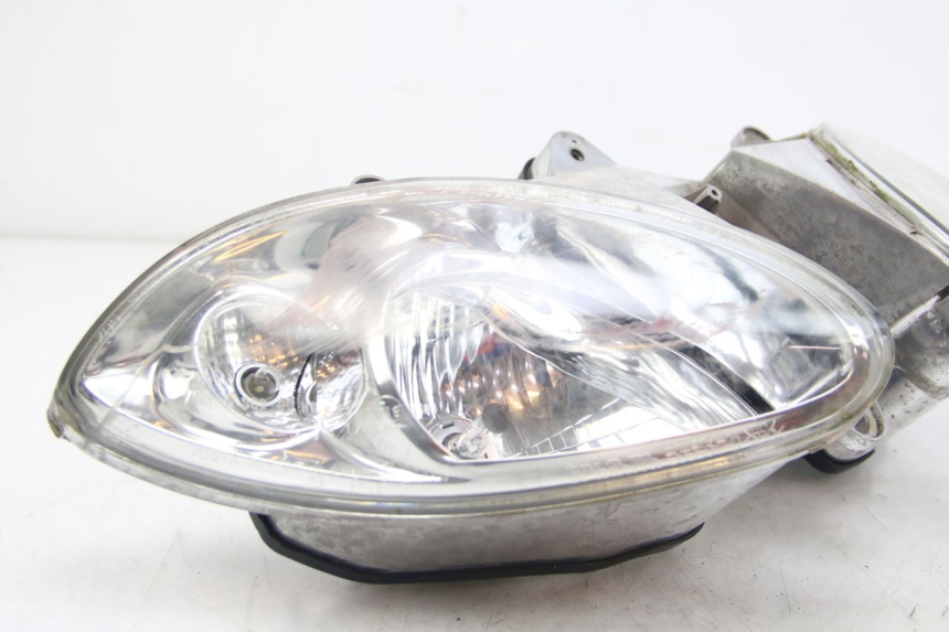 photo de FARO DELANTERO PIAGGIO X9 EVOLUTION 125 (2003 - 2007) - Otra perspectiva