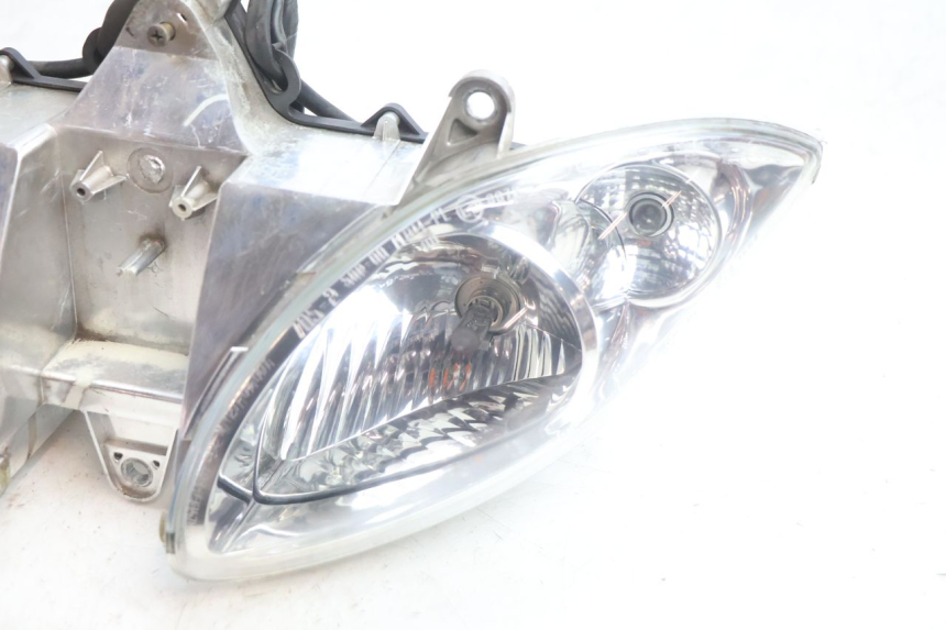 photo de FARO DELANTERO PIAGGIO X9 EVOLUTION 125 (2003 - 2007) - Vista general del producto