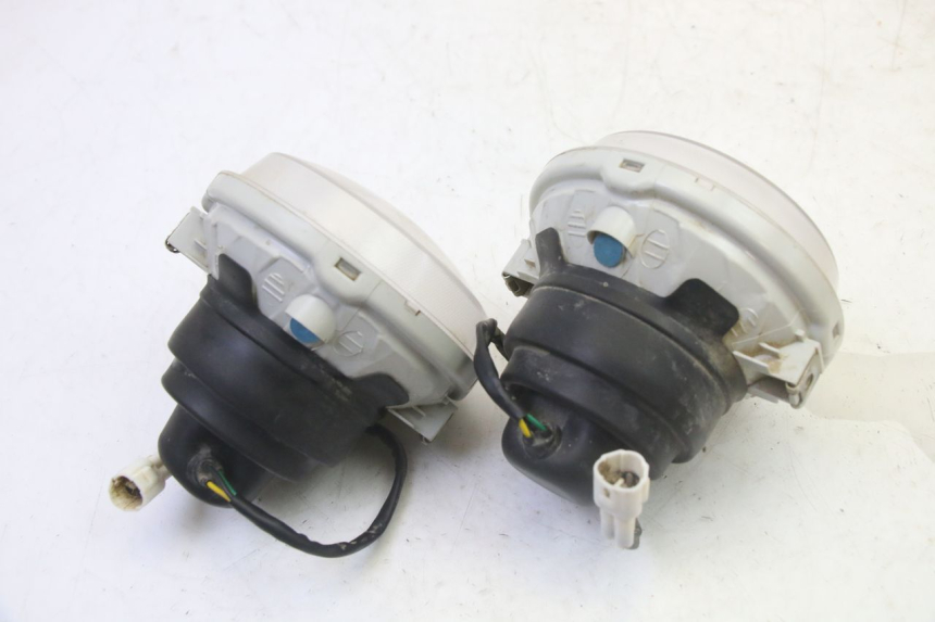 photo de FARO DELANTERO YAMAHA YFM GRIZZLY 550 (2008 - 2015) - Primer plano técnico