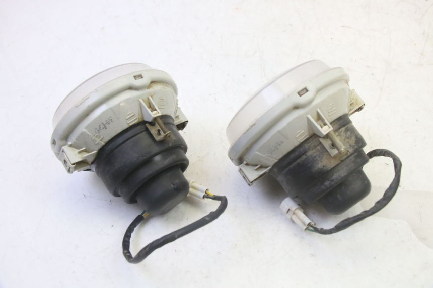 photo de FARO DELANTERO YAMAHA YFM GRIZZLY 550 (2008 - 2015) - Detalles de los puntos de fijación