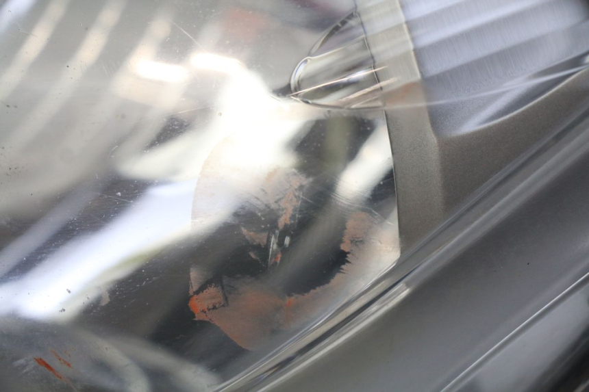 photo de FARO DELANTERO YAMAHA YP MAJESTY 400 (2004 - 2008) - Otra vista del artículo