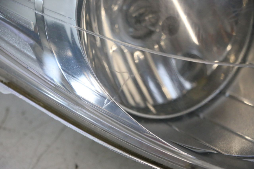 photo de FARO DELANTERO YAMAHA YP MAJESTY 125 (2007 - 2010) - Zoom sobre los componentes