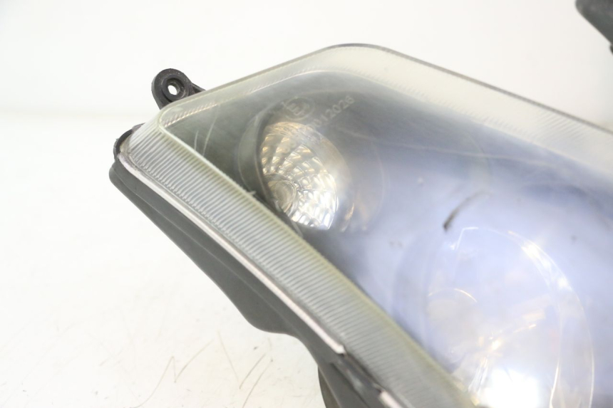 photo de FARO DELANTERO YIYING YY50QT-6 50 - Características distintivas